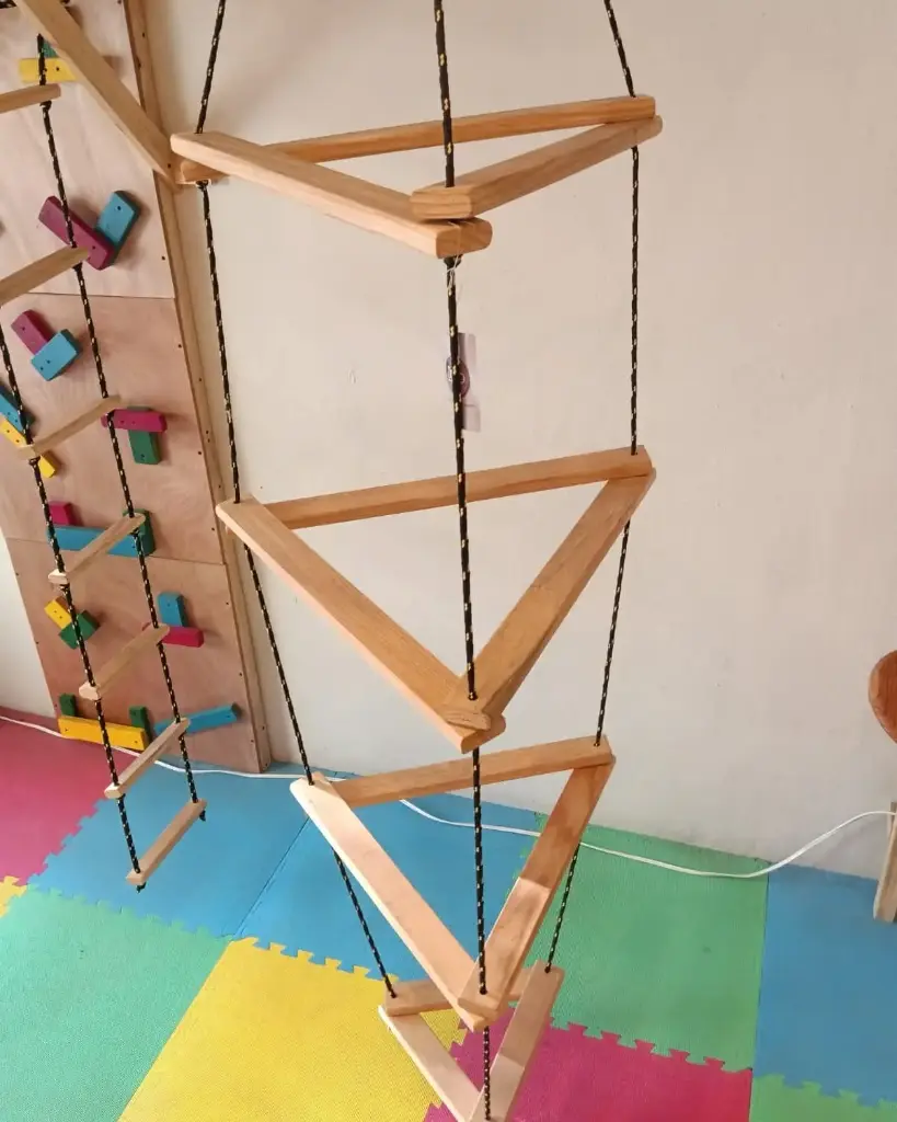 CHANGUERA INFANTIL MONTESSORI