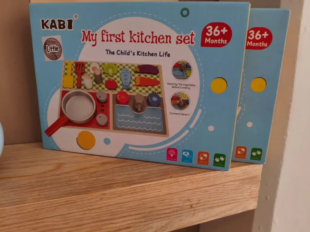 MI PRIMER JUEGO DE COSINA MONTESSORI