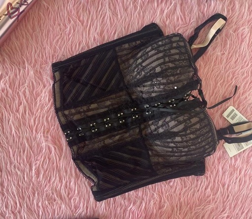 [SR0001] CORSET NEGRO CON COPA VARILLAS